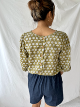 Load image into Gallery viewer, The Indi Shorts in Denim