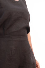 Load image into Gallery viewer, The Cropped Linen Trousers