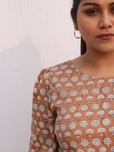 Load image into Gallery viewer, The Chrysanthemum Block Print Top