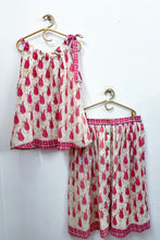 Load image into Gallery viewer, Pink Paisely Button Midi Skirt - XXL