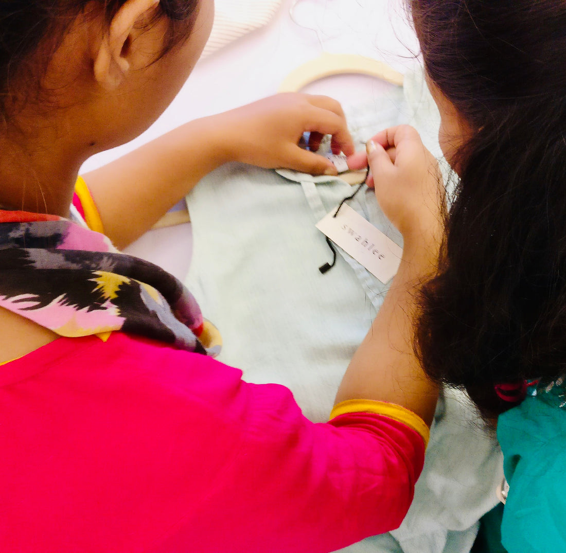 Swahlee creates a handmade capsule wardrobe of clothing essentials made ethically in India using sustainable production and natural fabrics. 