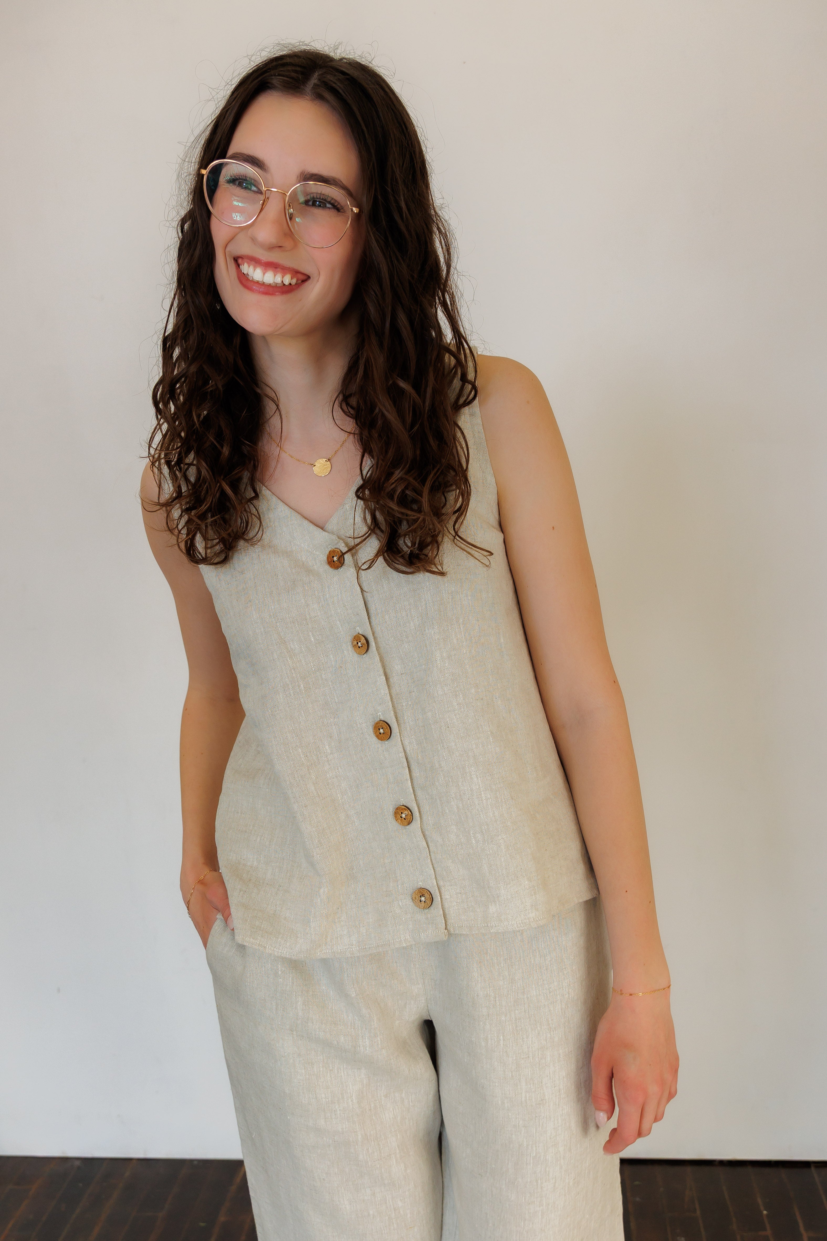 The Harmony Reversible Top in Natural Linen