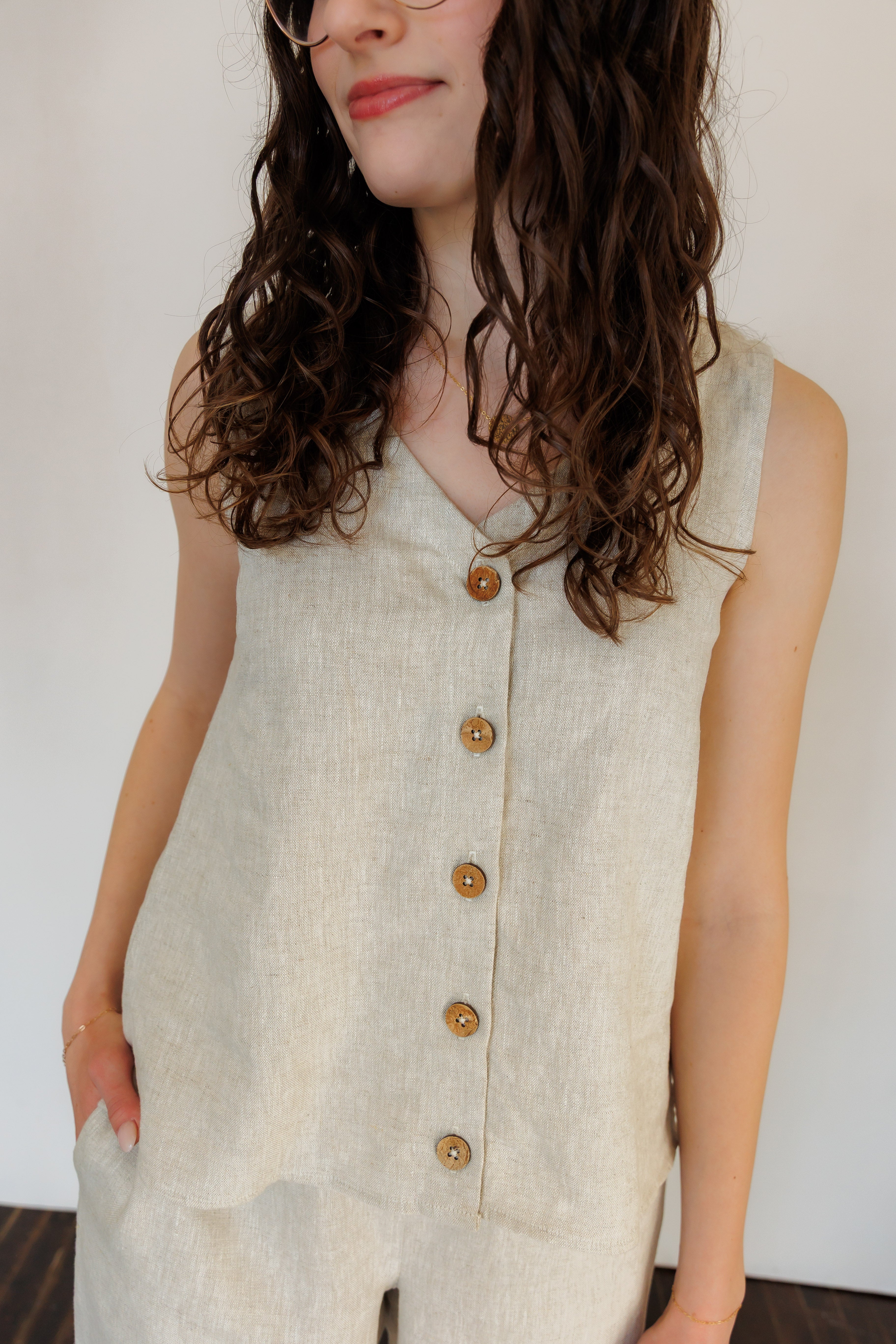 The Harmony Reversible Top in Natural Linen