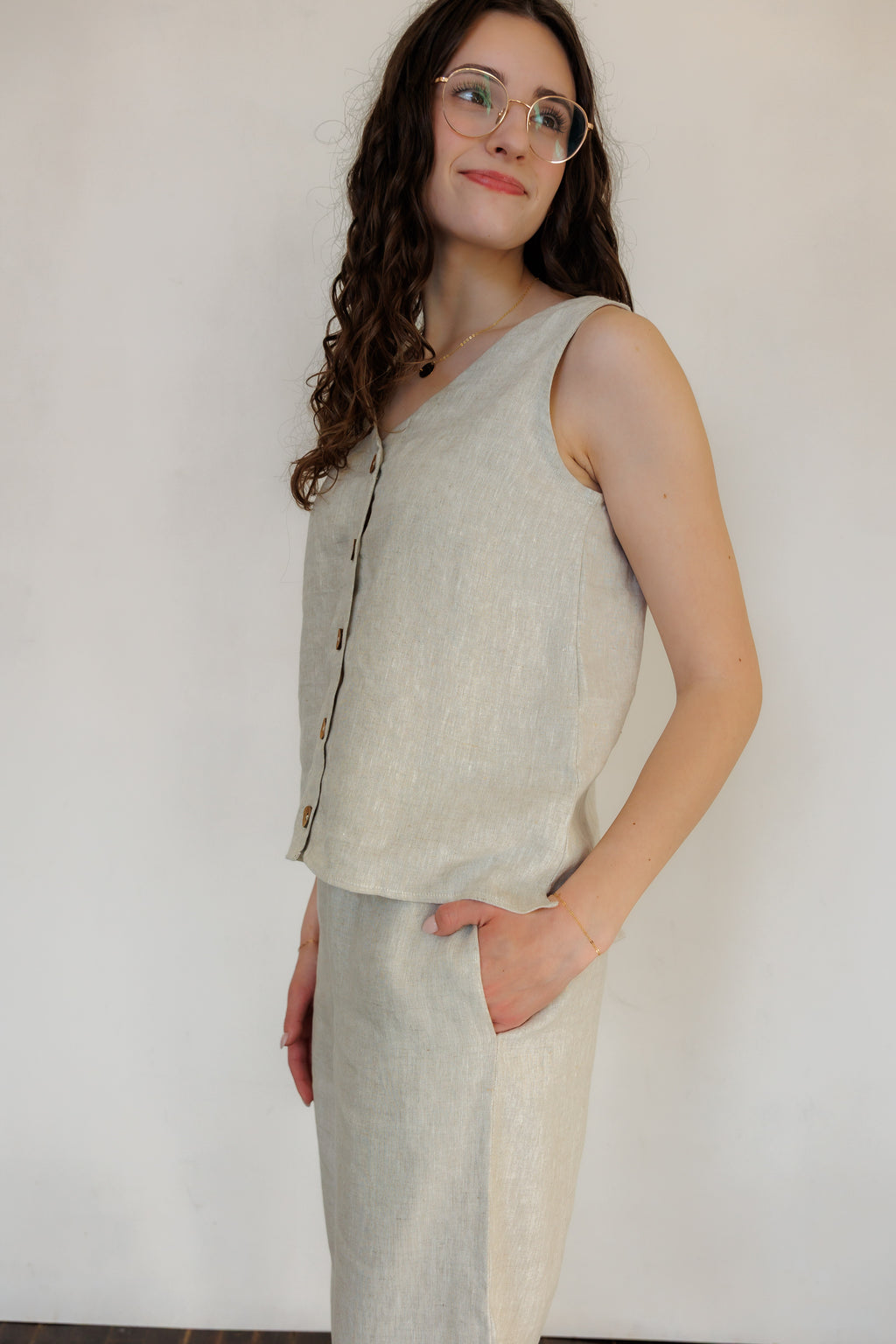 The Harmony Reversible Top in Natural Linen