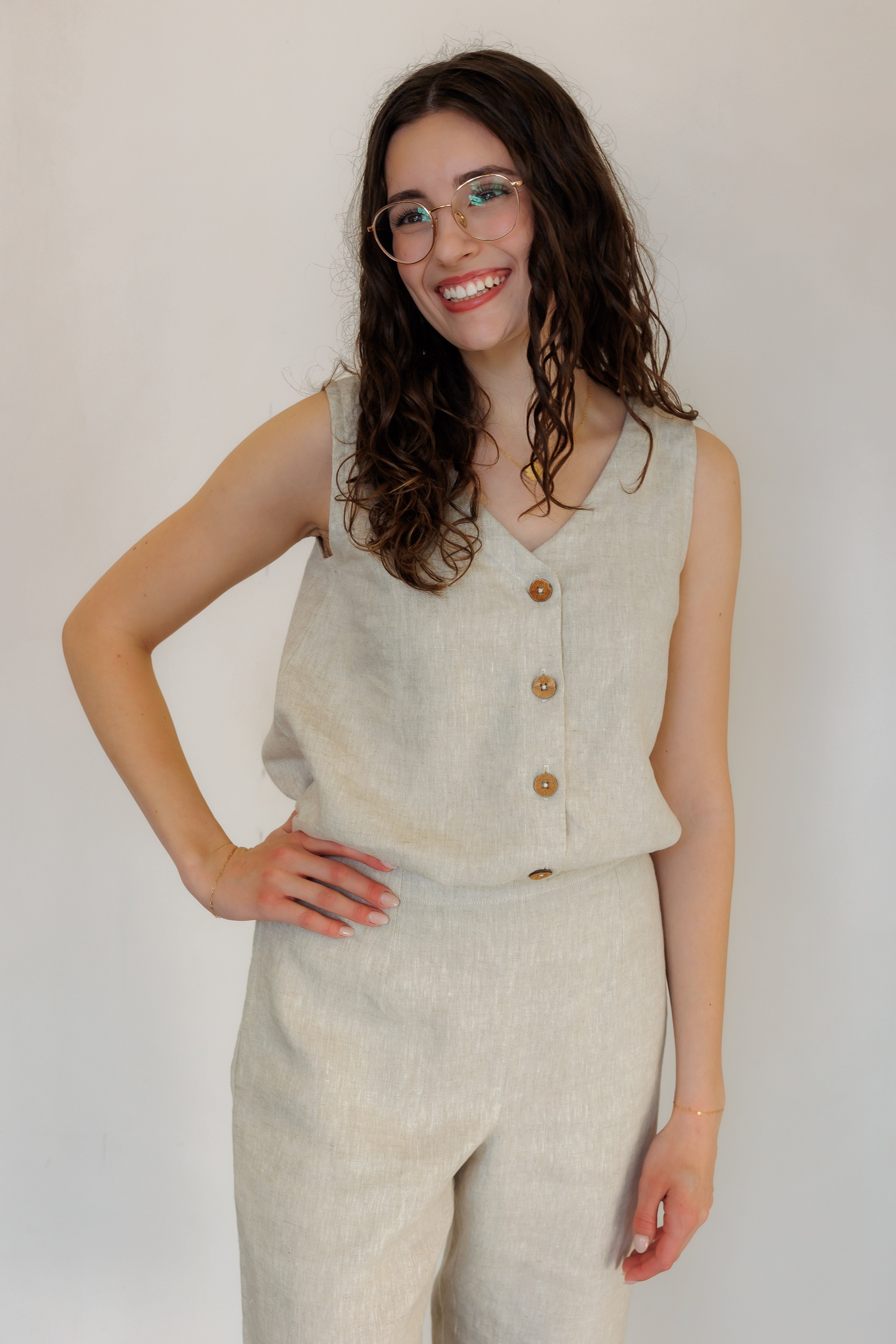 The Harmony Reversible Top in Natural Linen