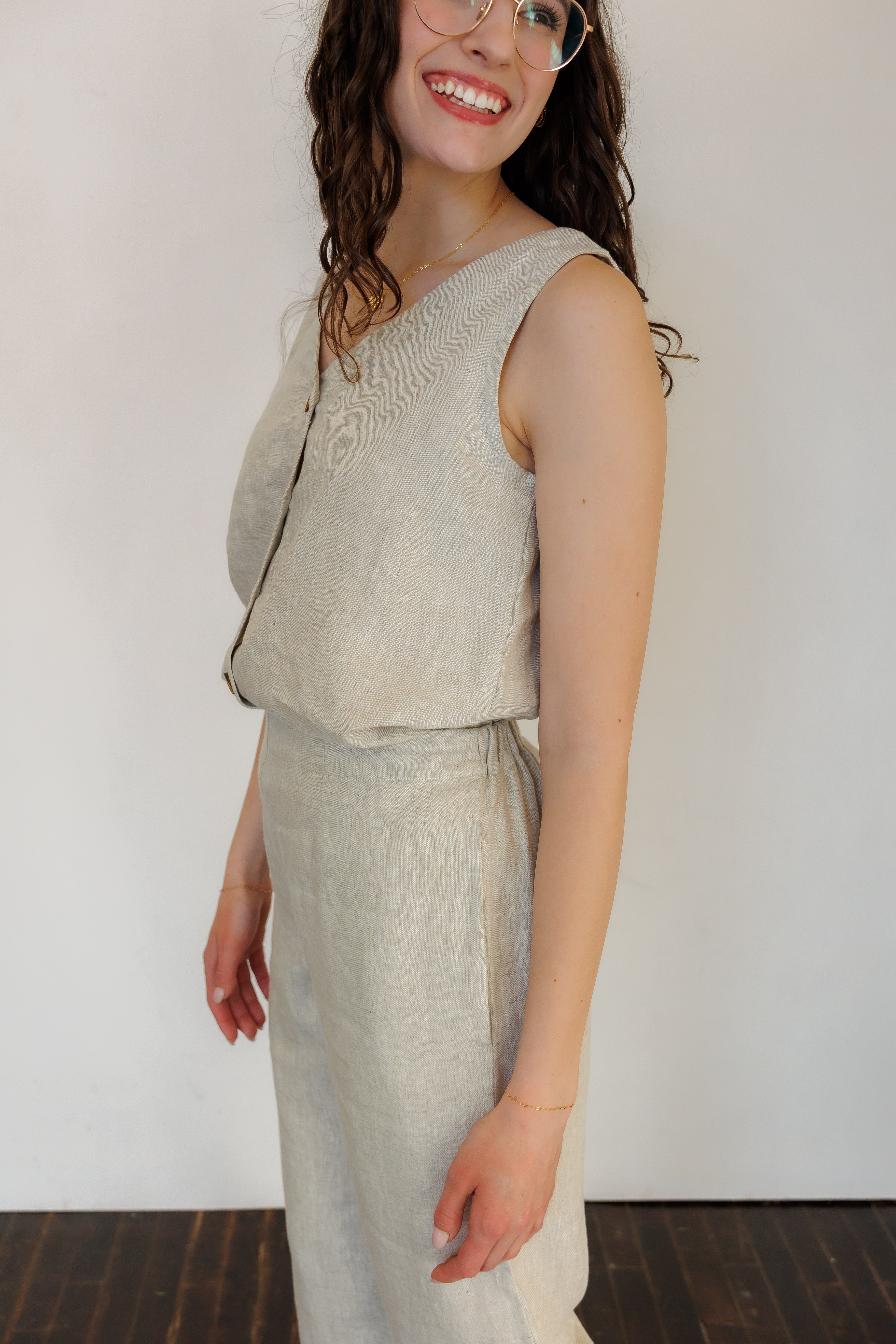 The Harmony Reversible Top in Natural Linen