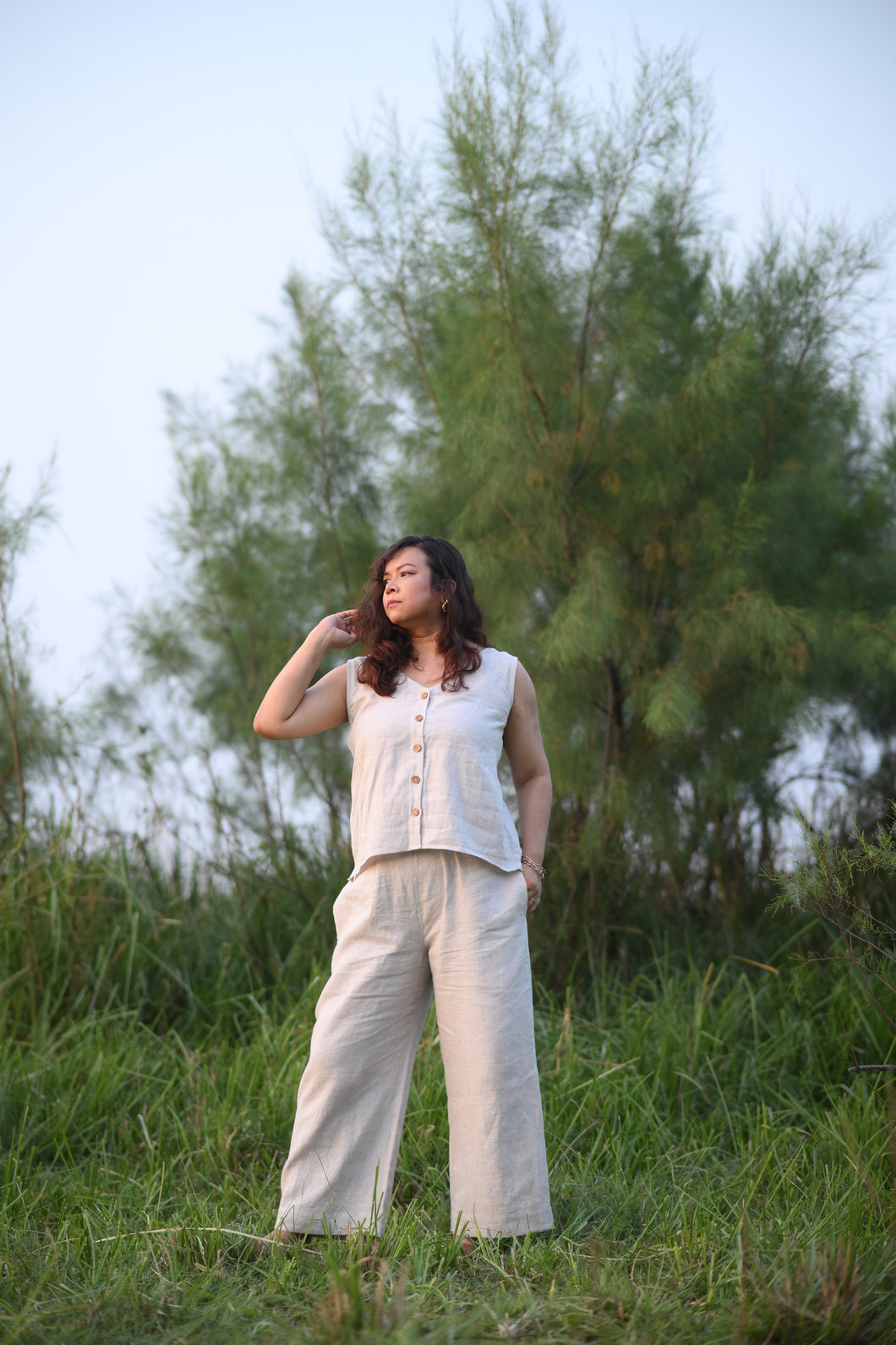 The Harmony Reversible Top in Natural Linen