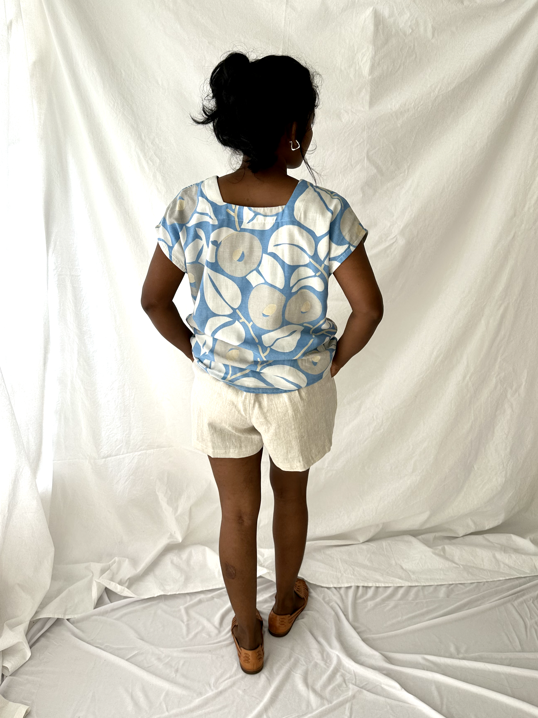 The Indi Shorts in Linen