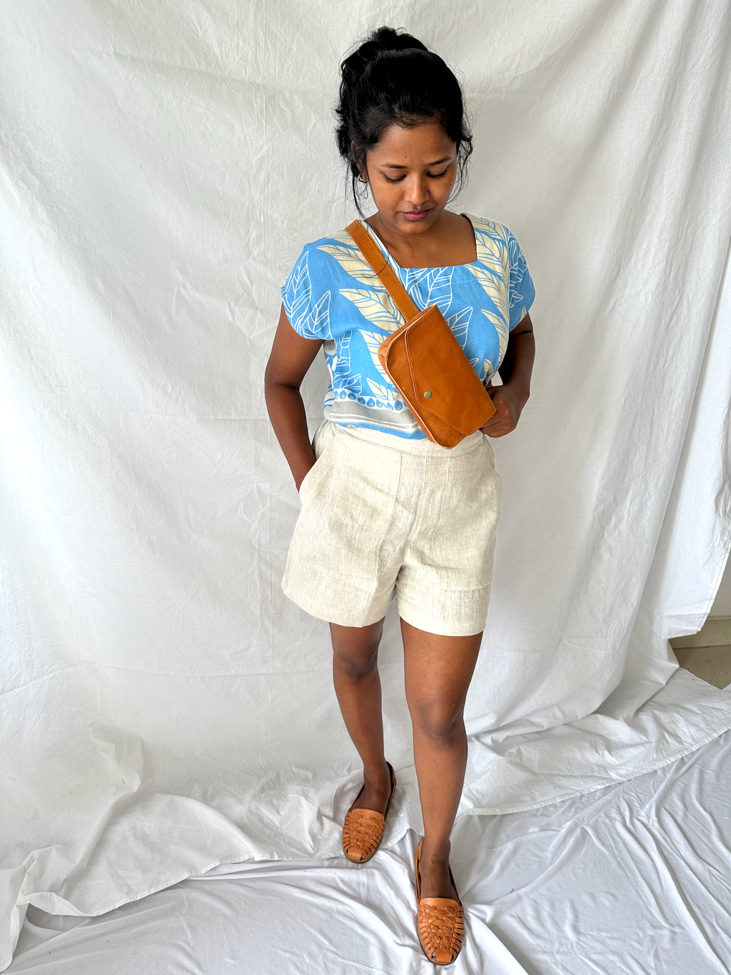 The Indi Shorts in Linen