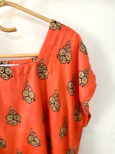 Load image into Gallery viewer, Tangerine Bouquet Square Neck Top - L
