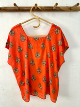 Load image into Gallery viewer, Tangerine Bouquet Square Neck Top - L
