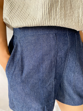 Load image into Gallery viewer, The Indi Shorts in Denim
