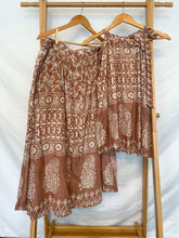Load image into Gallery viewer, Brown &amp; White Paisley Button Midi Skirt - XL
