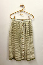 Load image into Gallery viewer, Green &amp; White Floral Paisley Button Midi Skirt - XS
