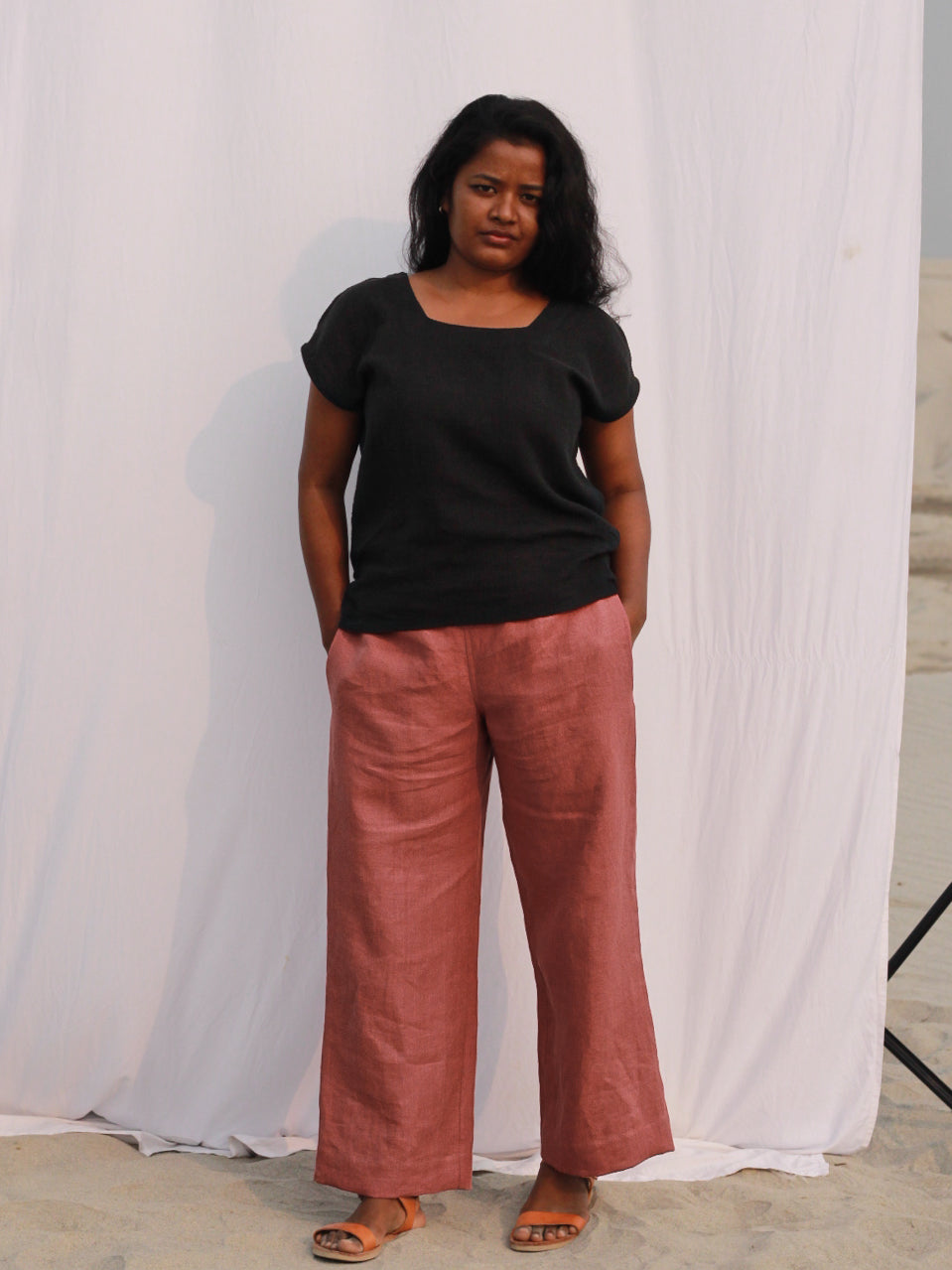 The Cropped Linen Trousers in Marsala